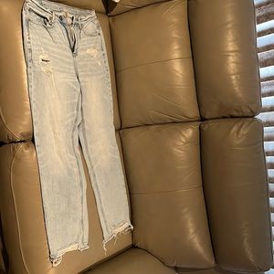 90s boyfriend American Eagle jeans